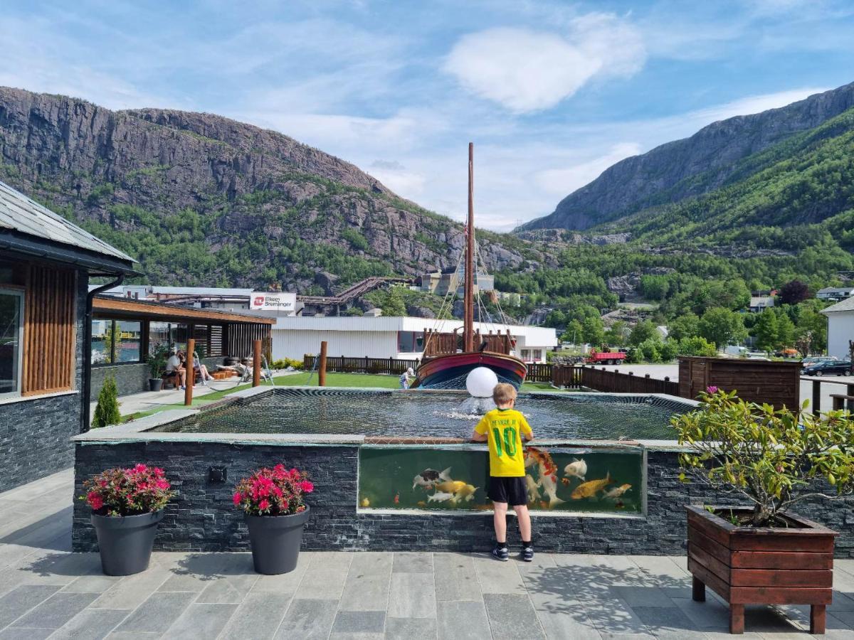 Bremanger Fjord Hotell Svelgen Exterior photo